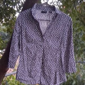 New York & Company Gray Patterned Button Down Shirt